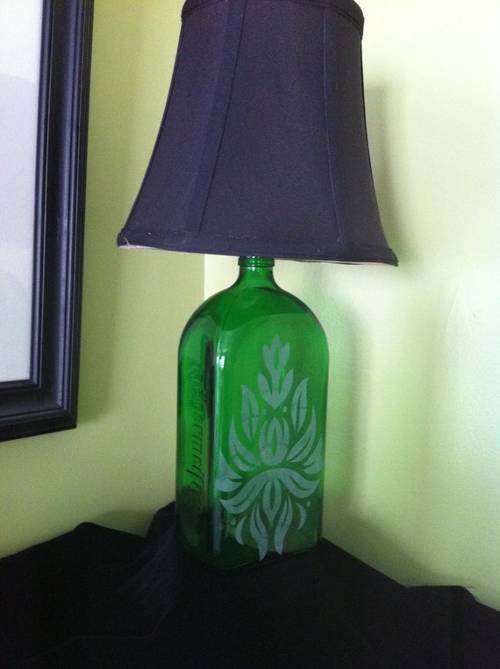 Фото настольной лампы из стеклянной бутылки